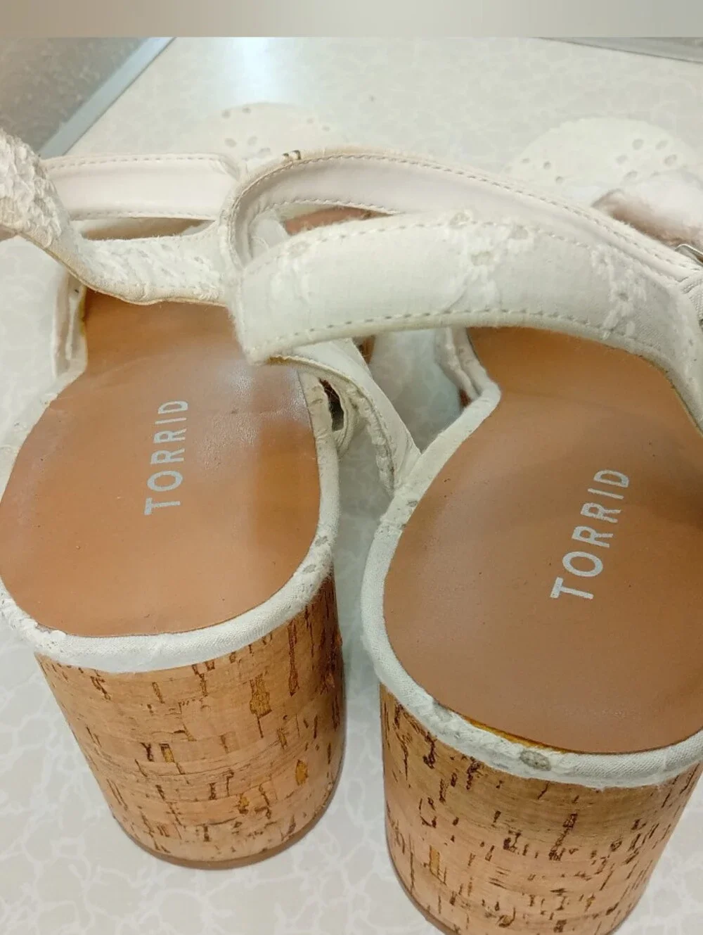 TORRID White Lace Knot Cork Wedge Sandals sz 9WW